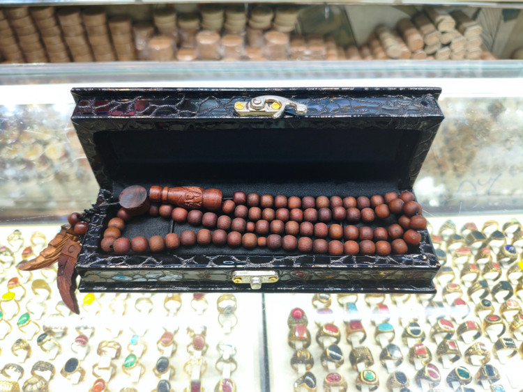 تسبیح دست ساز عناب 52 دانه
