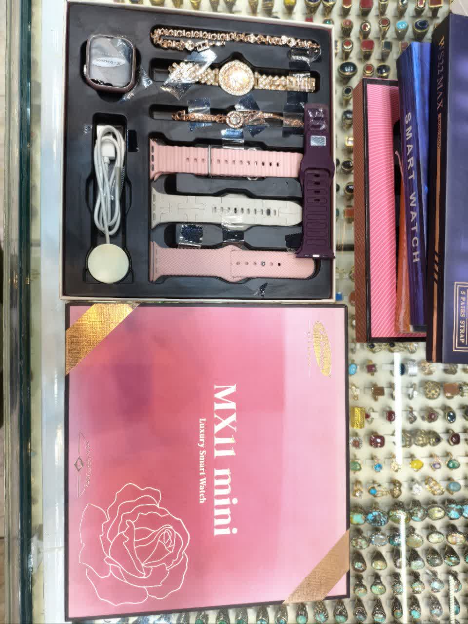 ساعت هوشمند زنانه MX11 Mini مدل Luxury Smart Watch همراه با چند بند و اکسسوری