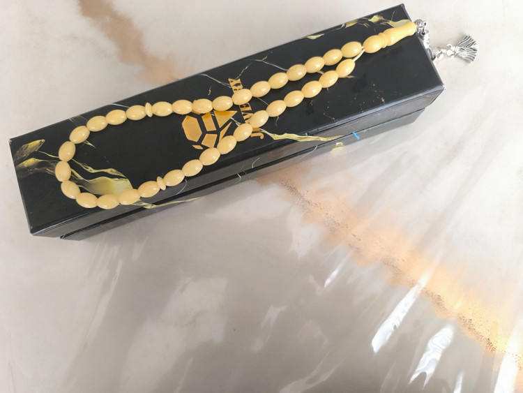 تسبیح کهربا ی اصل معطر